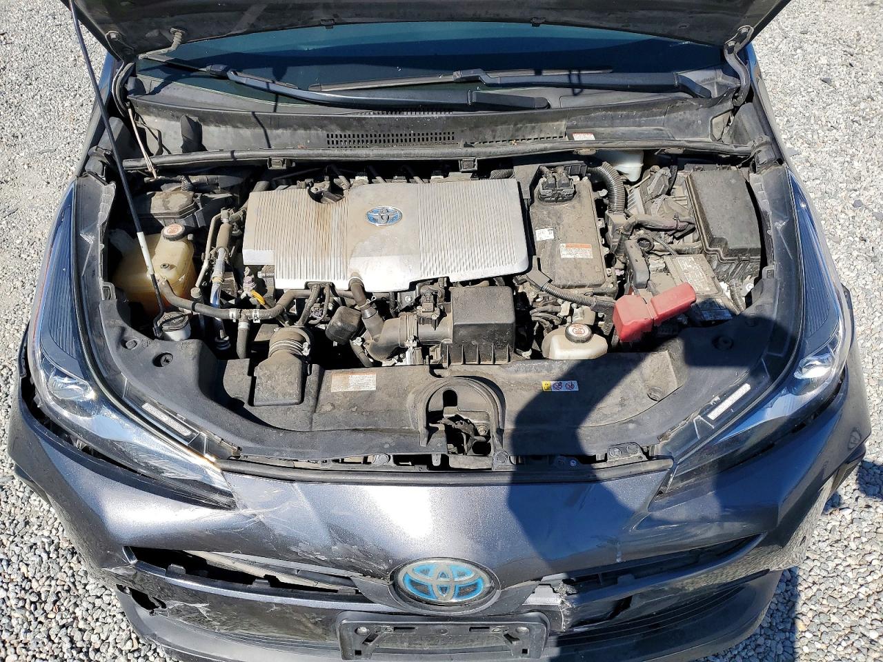 2019 TOYOTA PRIUS LE photo 11