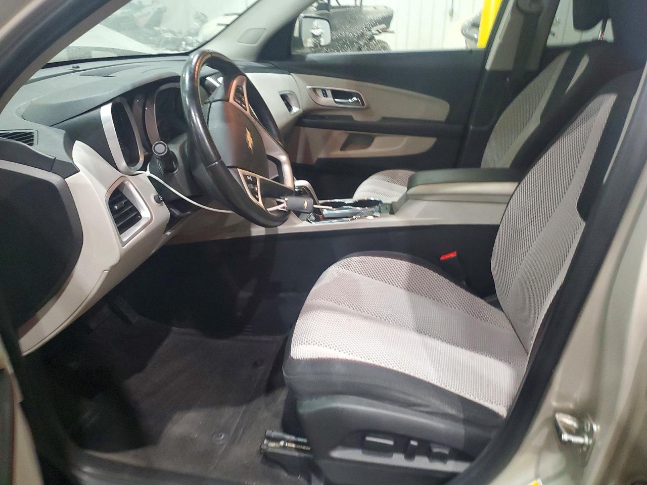 2015 CHEVROLET EQUINOX LT photo 13