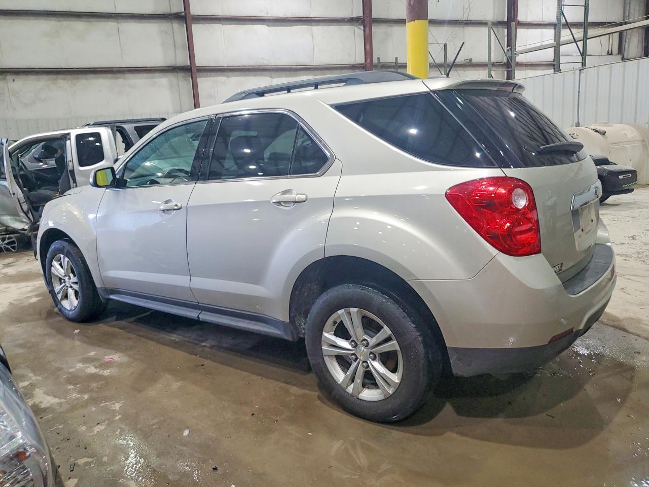 2015 CHEVROLET EQUINOX LT photo 3
