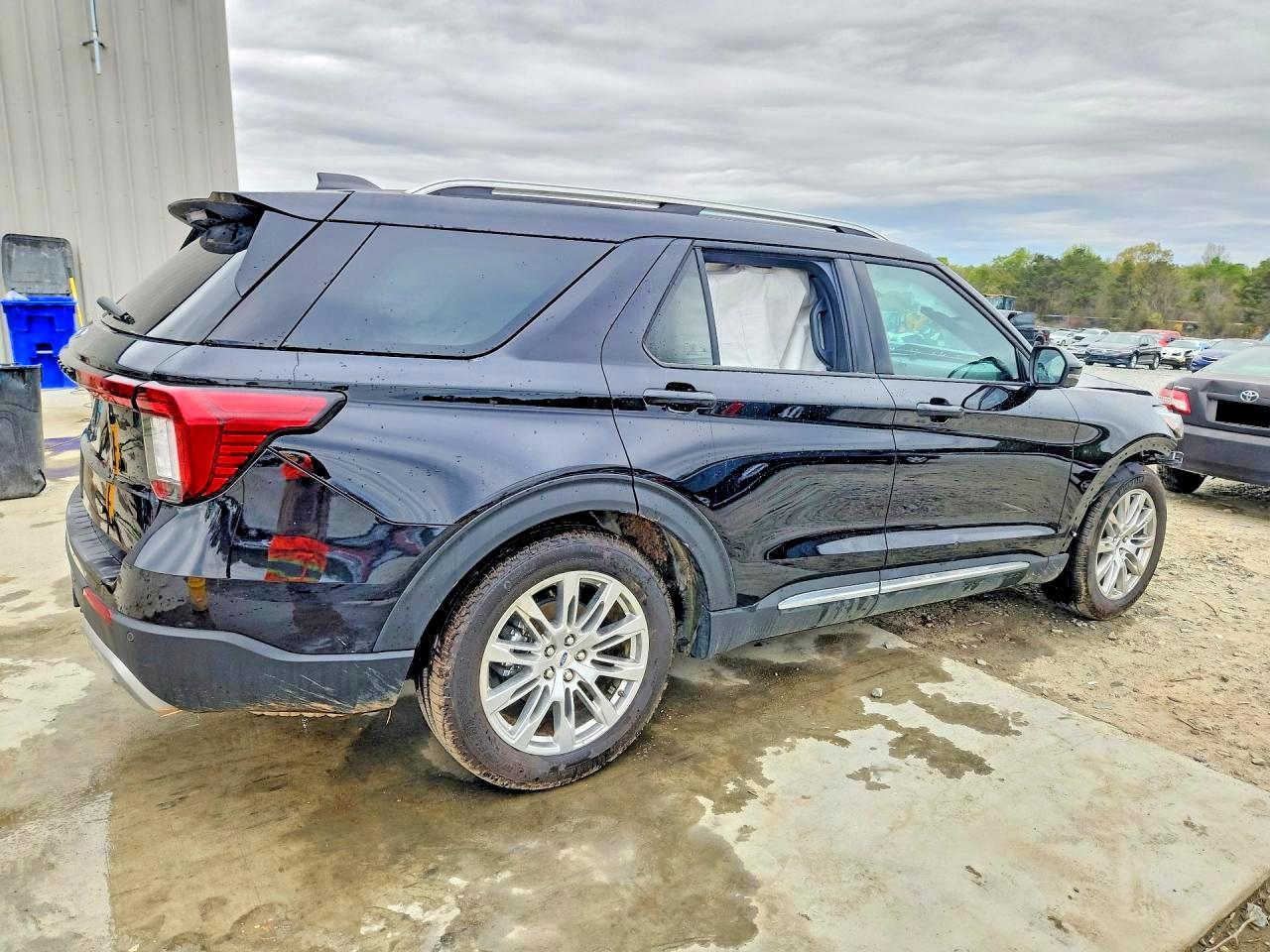 2025 FORD EXPLORER PLATINUM photo 5
