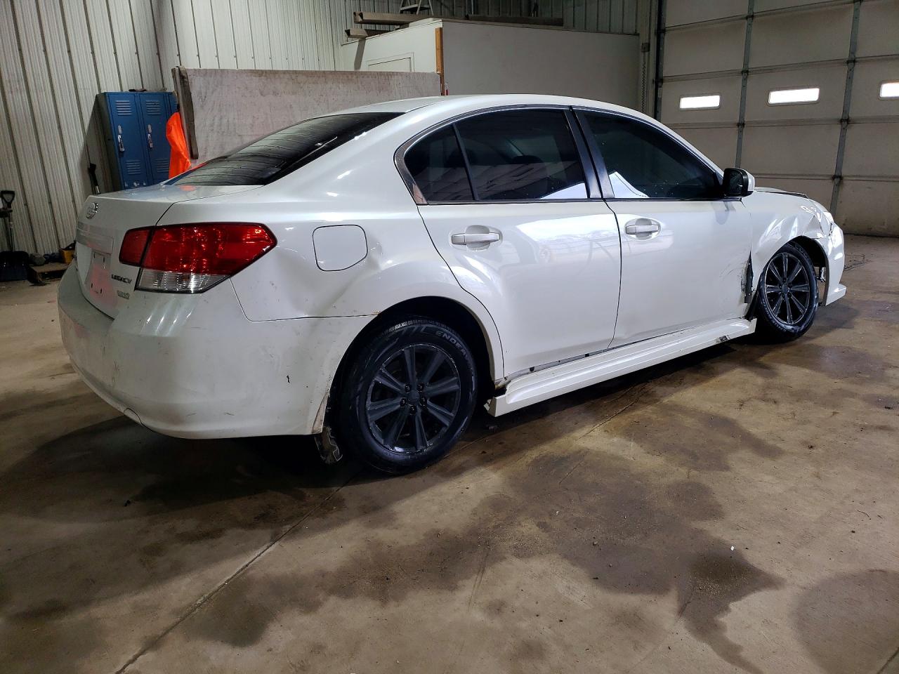 2013 SUBARU LEGACY 2.5I photo 5