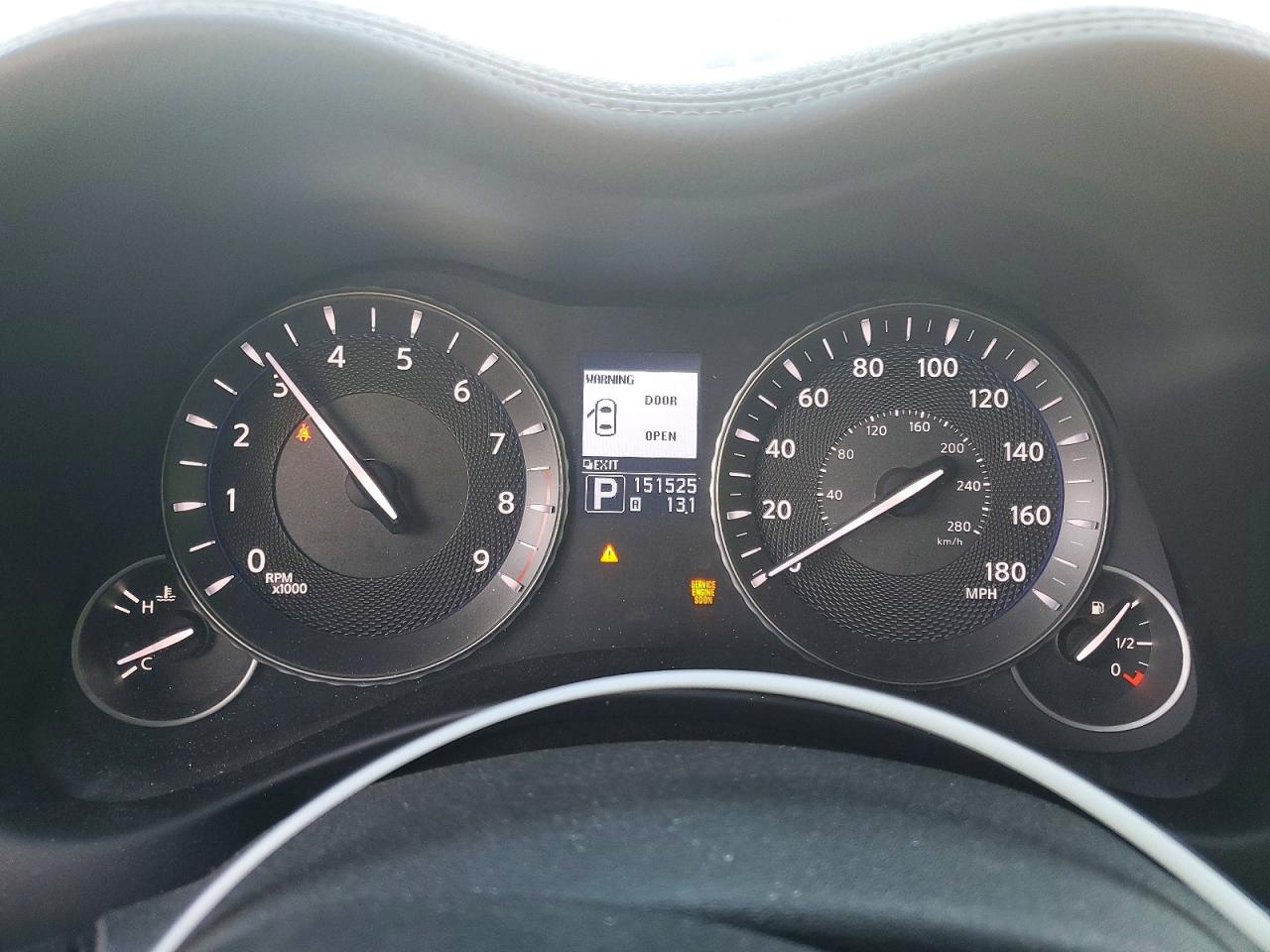 2013 INFINITI M37 BASE photo 25