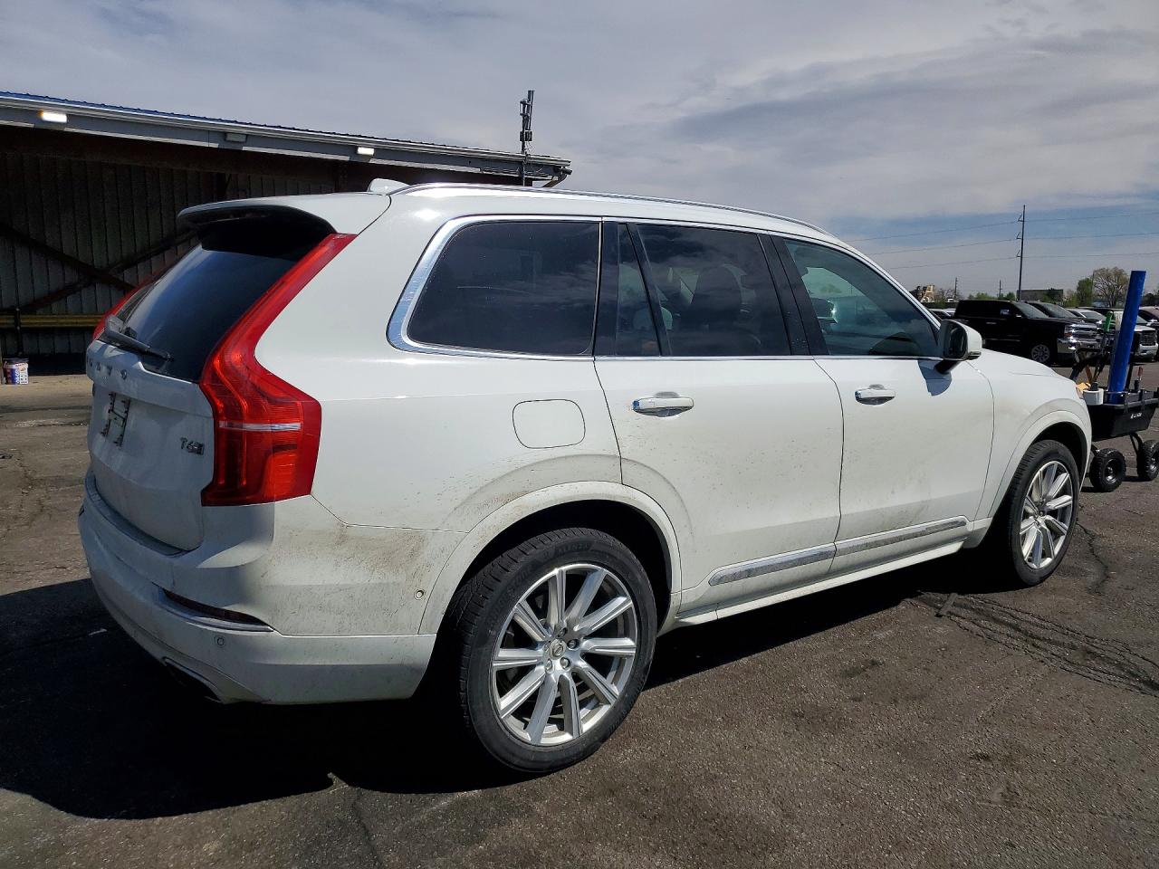 2016 VOLVO XC90 T6 photo 3