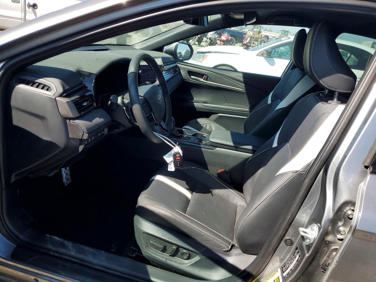 2026 TOYOTA CAMRY SE photo 13
