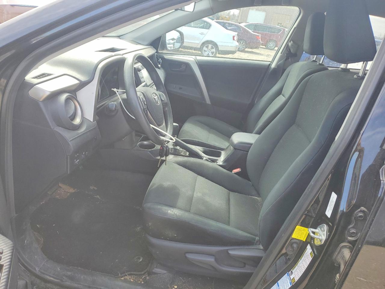 2015 TOYOTA RAV4 LE photo 7