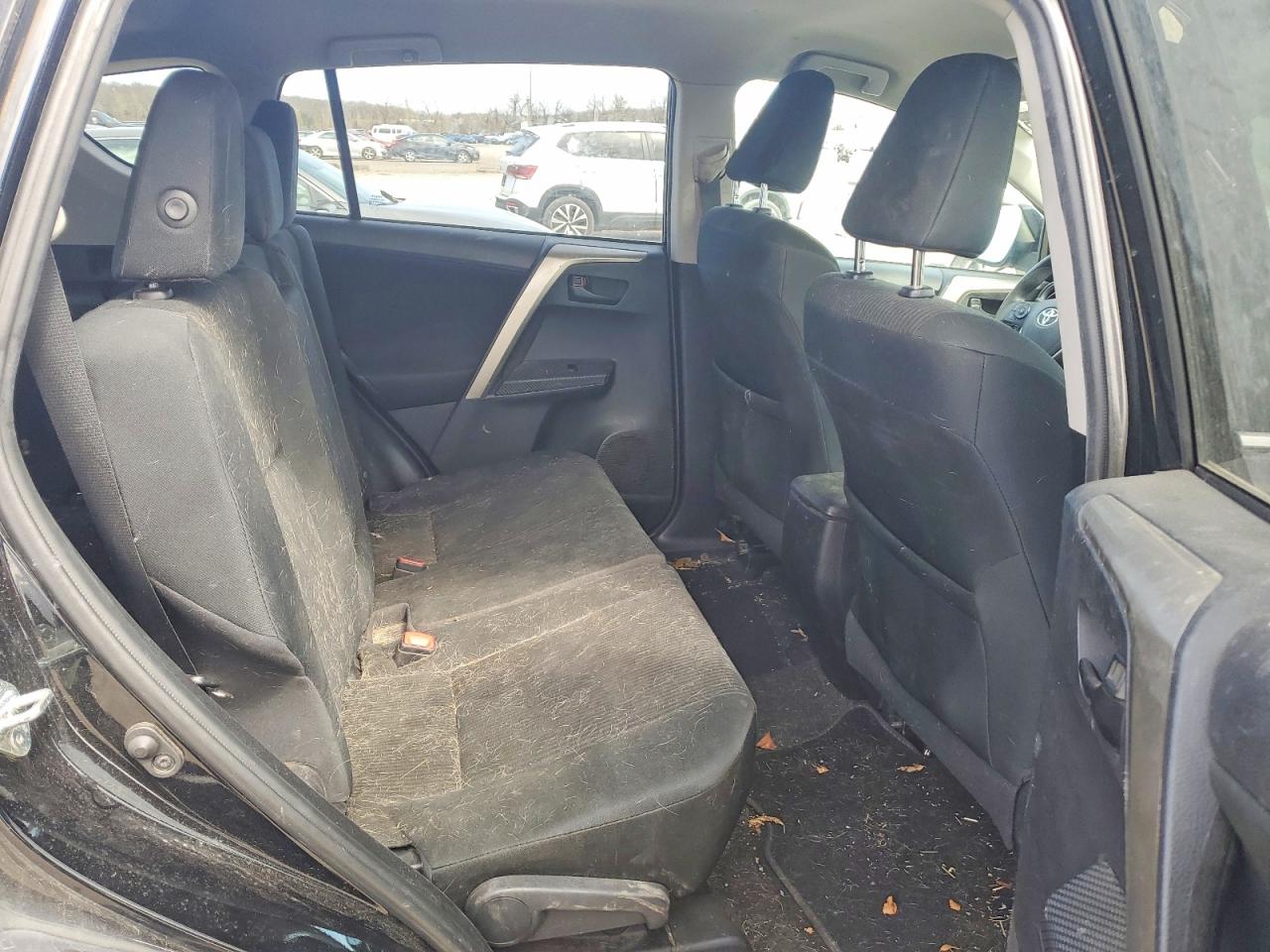 2015 TOYOTA RAV4 LE photo 11