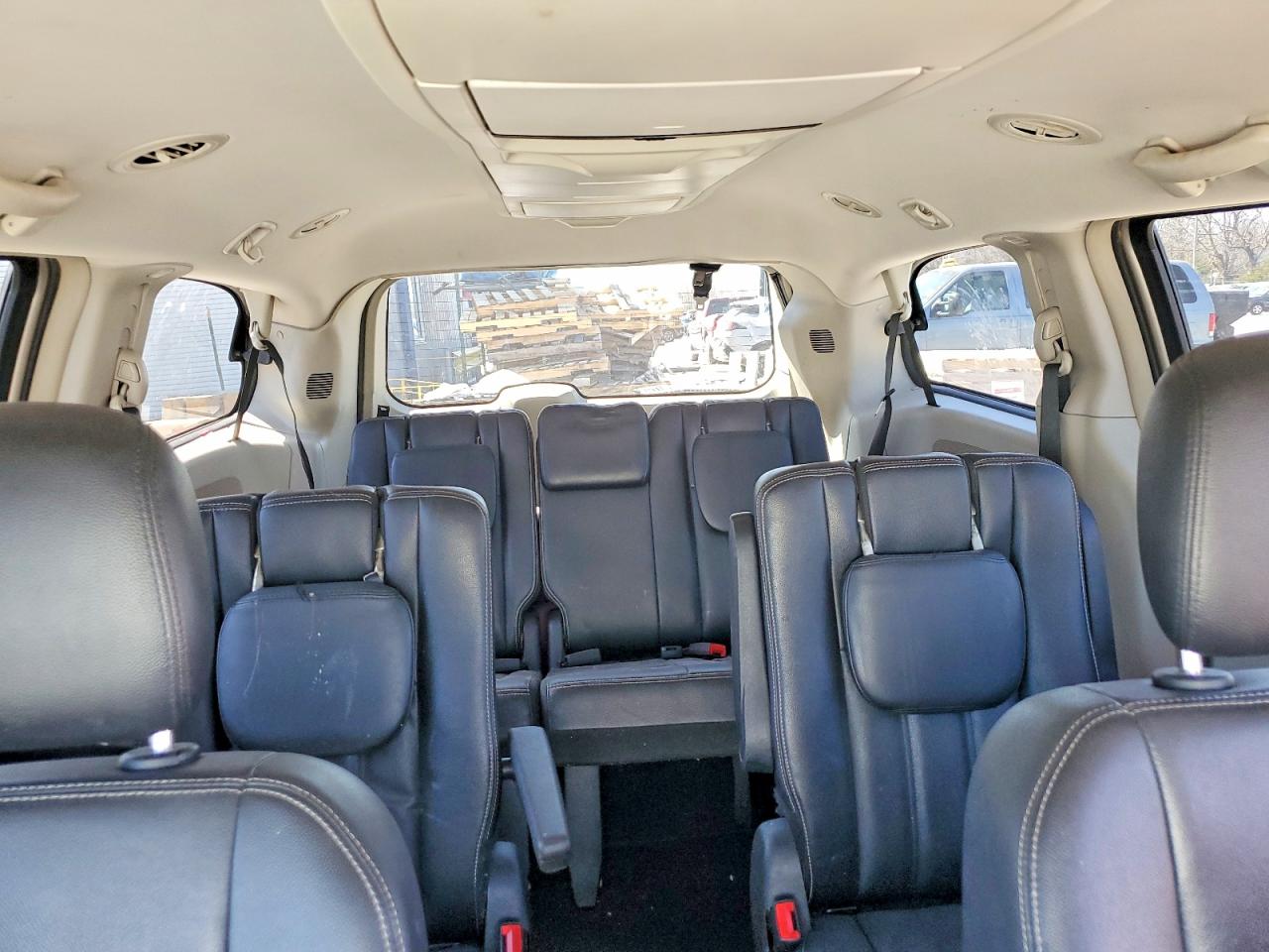 2013 CHRYSLER TOWN & COUNTRY TOURING photo 28