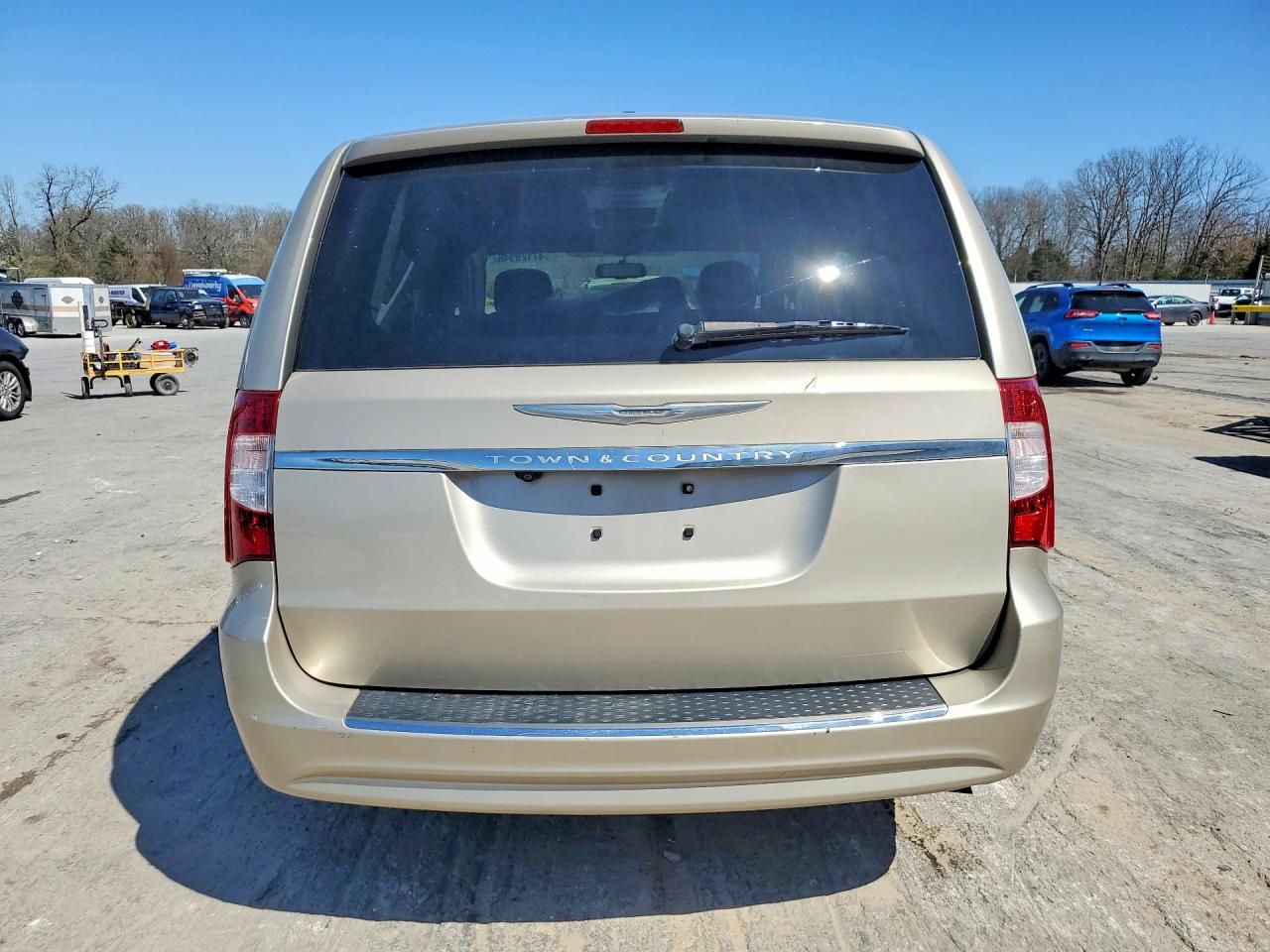 2013 CHRYSLER TOWN & COUNTRY TOURING photo 16