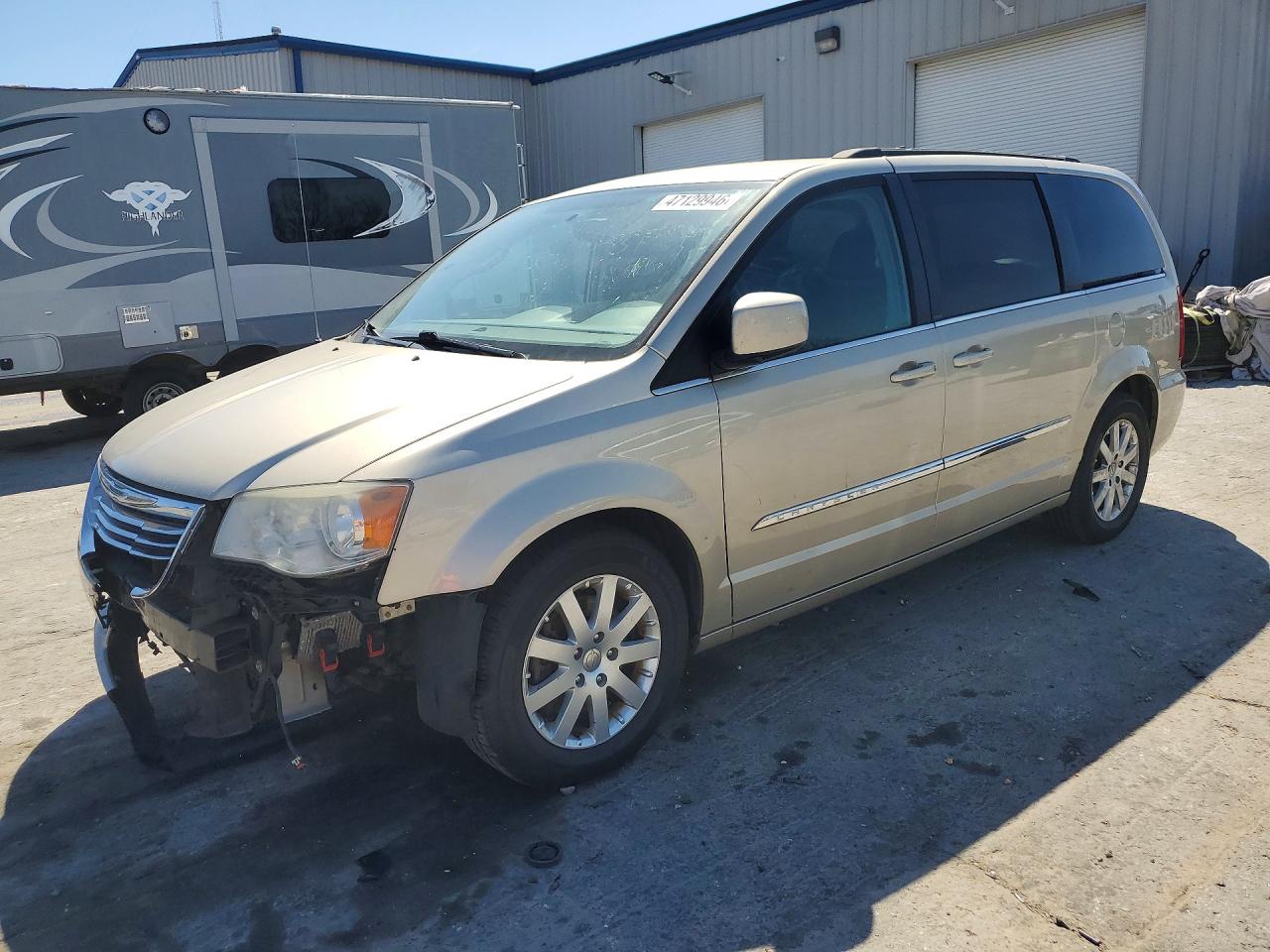 2013 CHRYSLER TOWN & COUNTRY