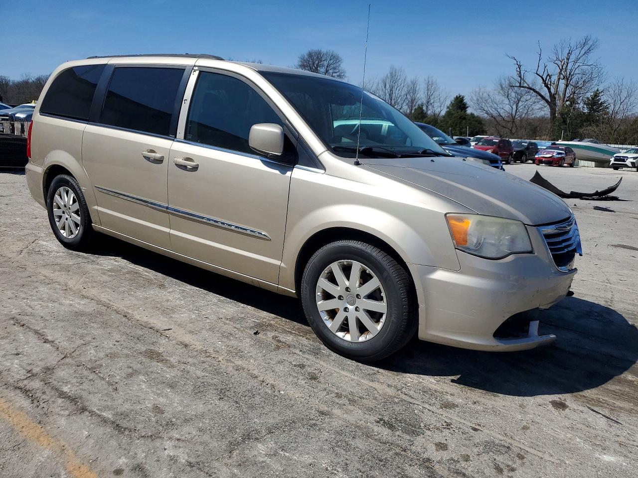 2013 CHRYSLER TOWN & COUNTRY TOURING photo 10
