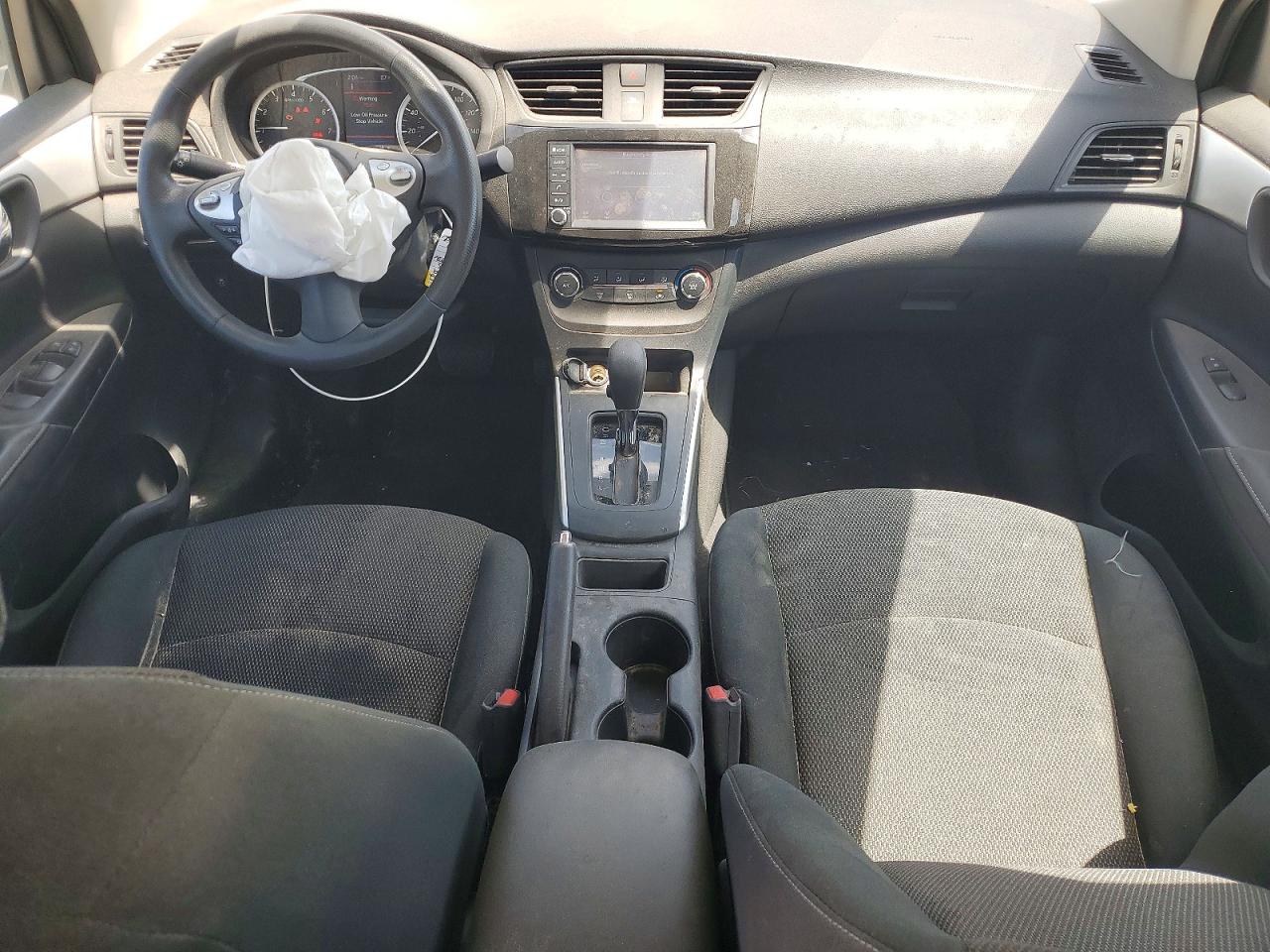 2019 NISSAN SENTRA S photo 8