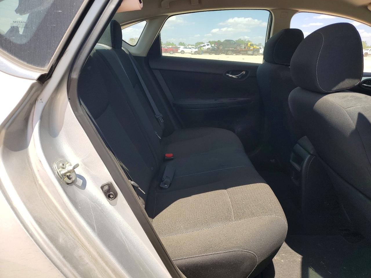 2019 NISSAN SENTRA S photo 10