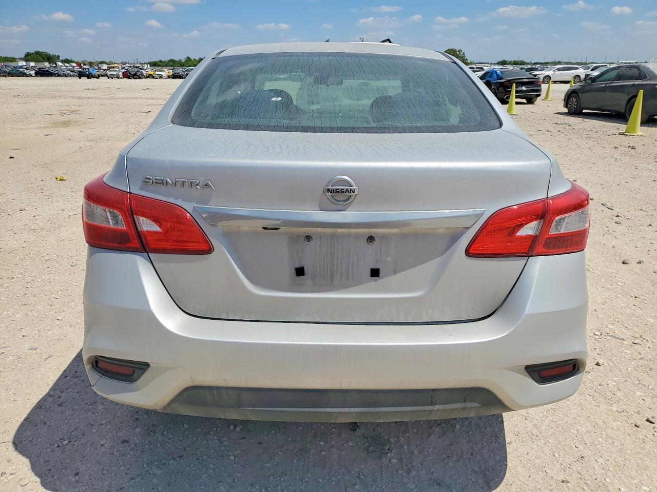 2019 NISSAN SENTRA S photo 6
