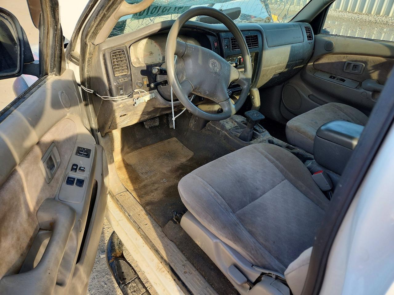 2003 TOYOTA TACOMA V6 photo 15