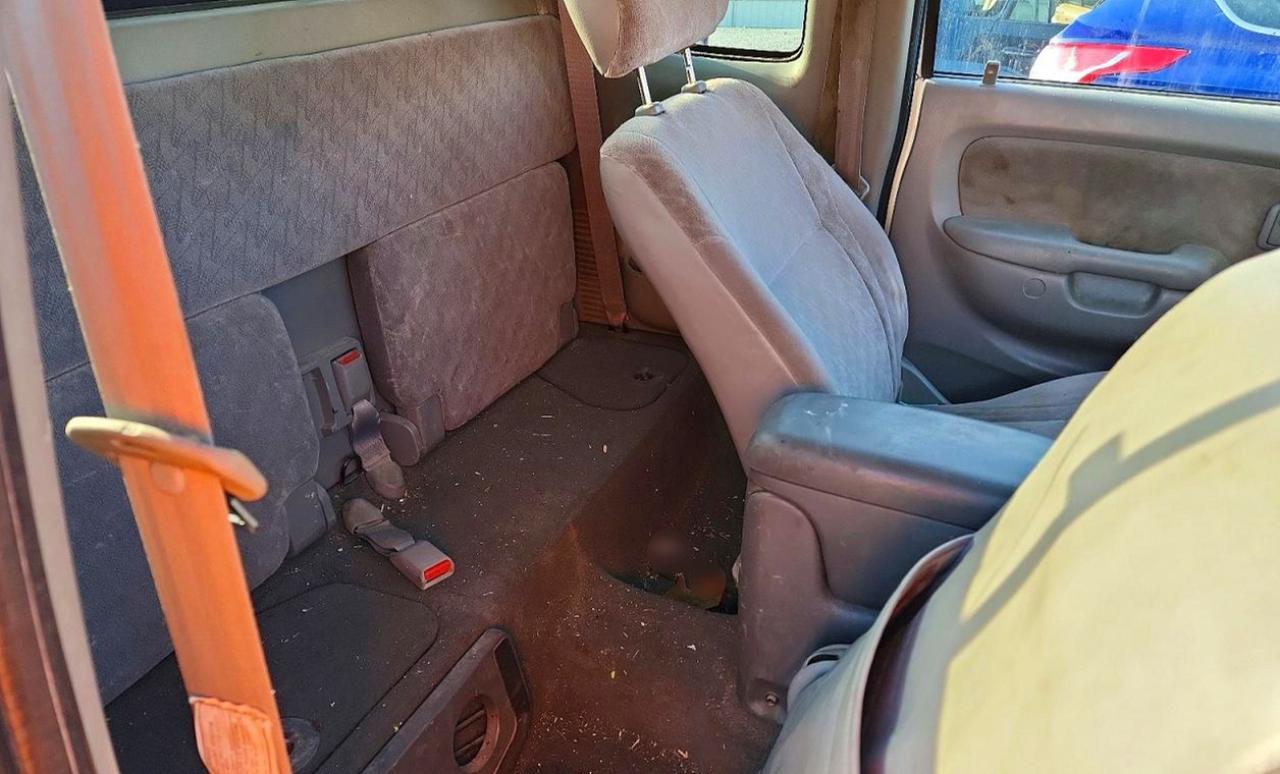 2003 TOYOTA TACOMA V6 photo 19