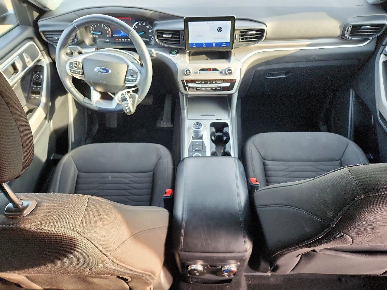 2021 FORD EXPLORER XLT photo 22