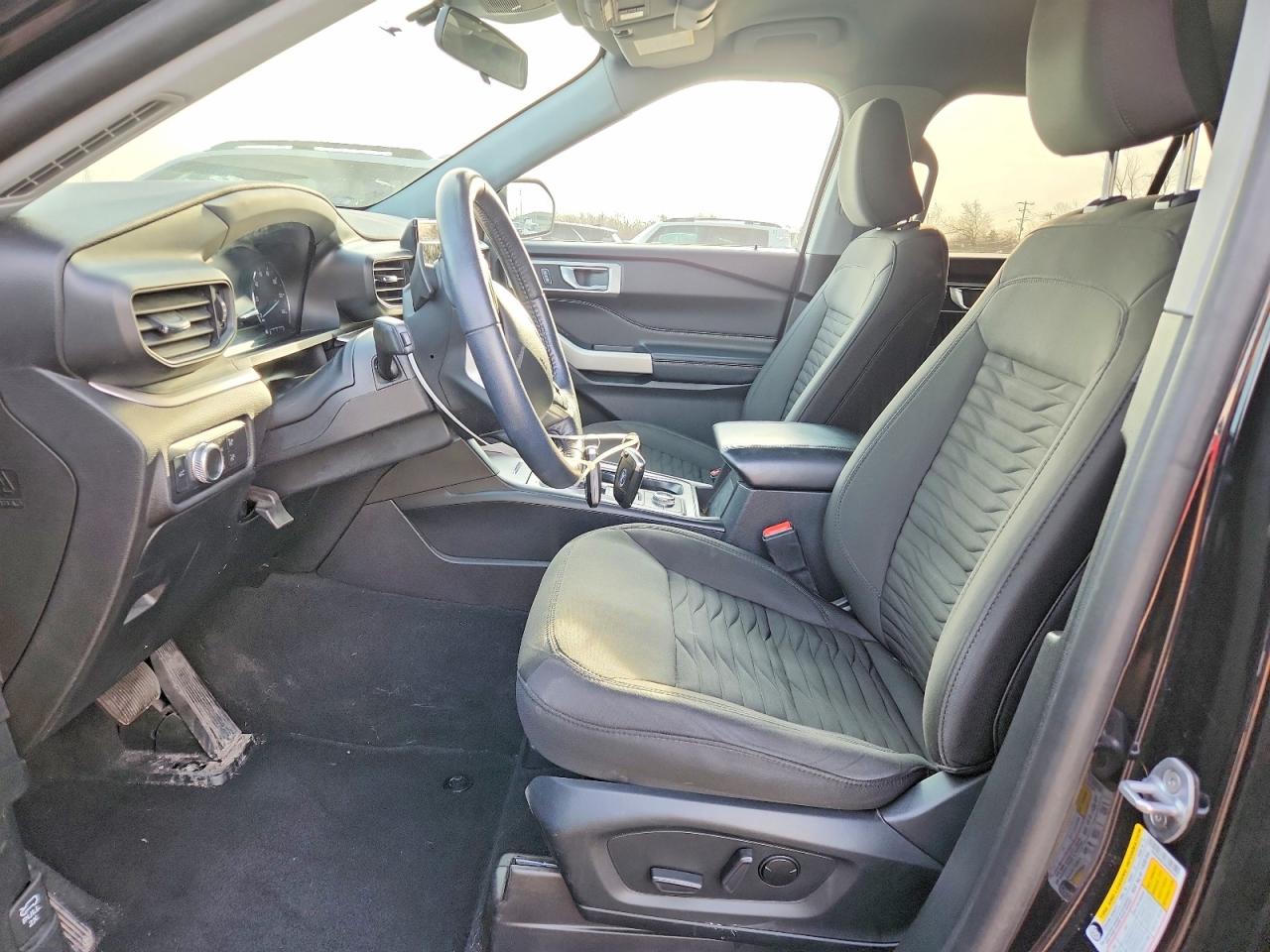 2021 FORD EXPLORER XLT photo 19