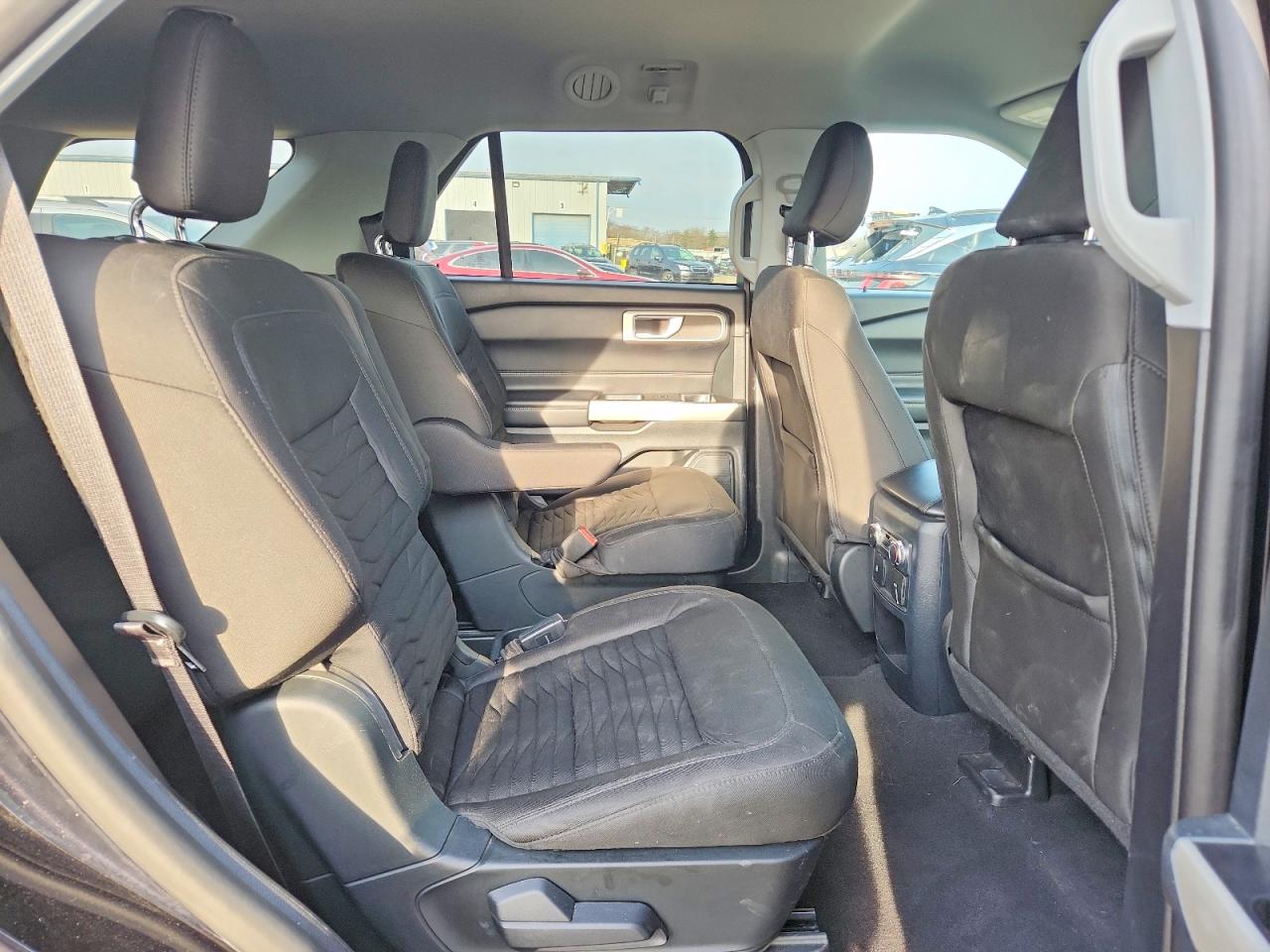 2021 FORD EXPLORER XLT photo 31