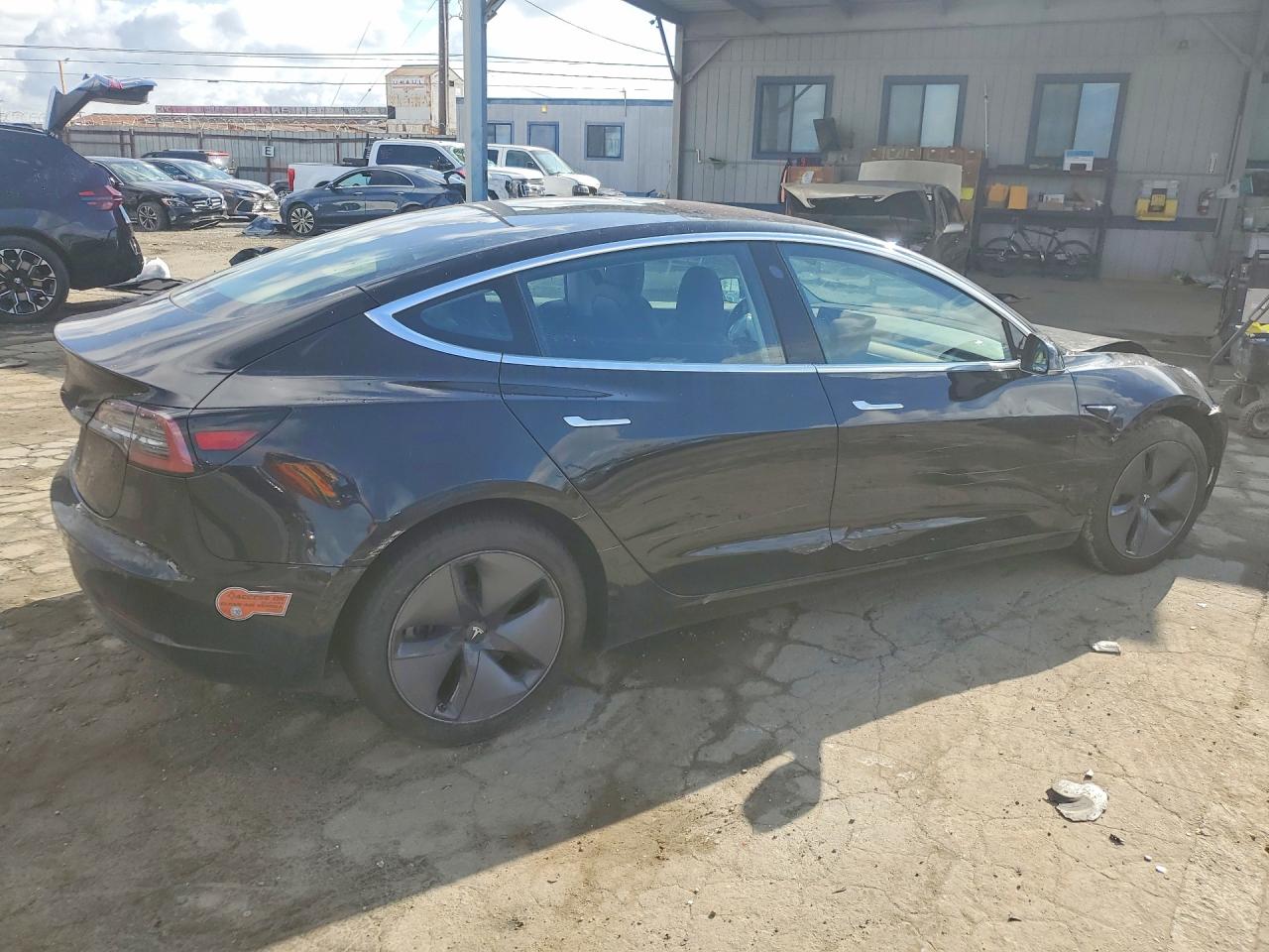 2018 TESLA MODEL 3 photo 7