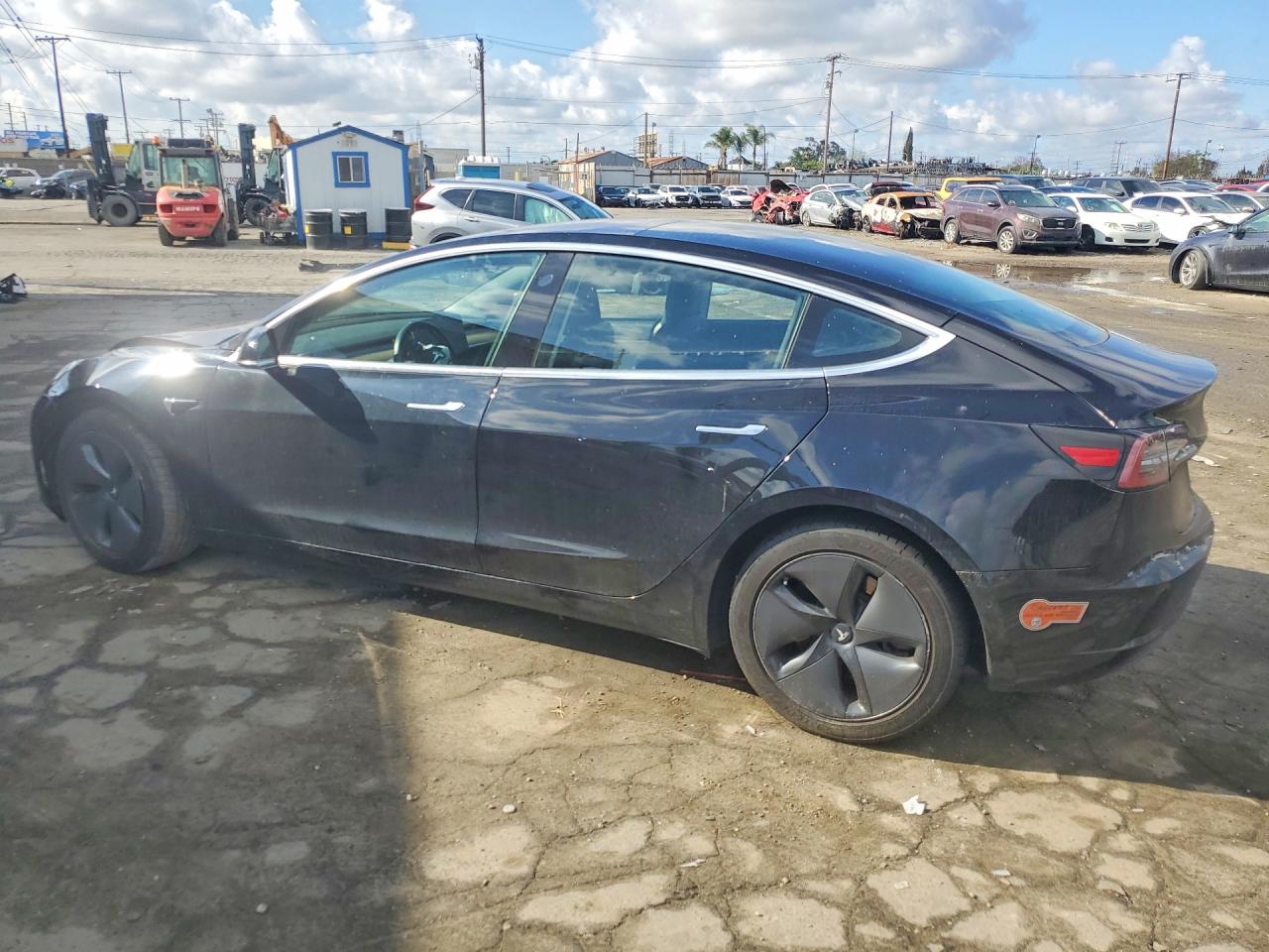 2018 TESLA MODEL 3 photo 4