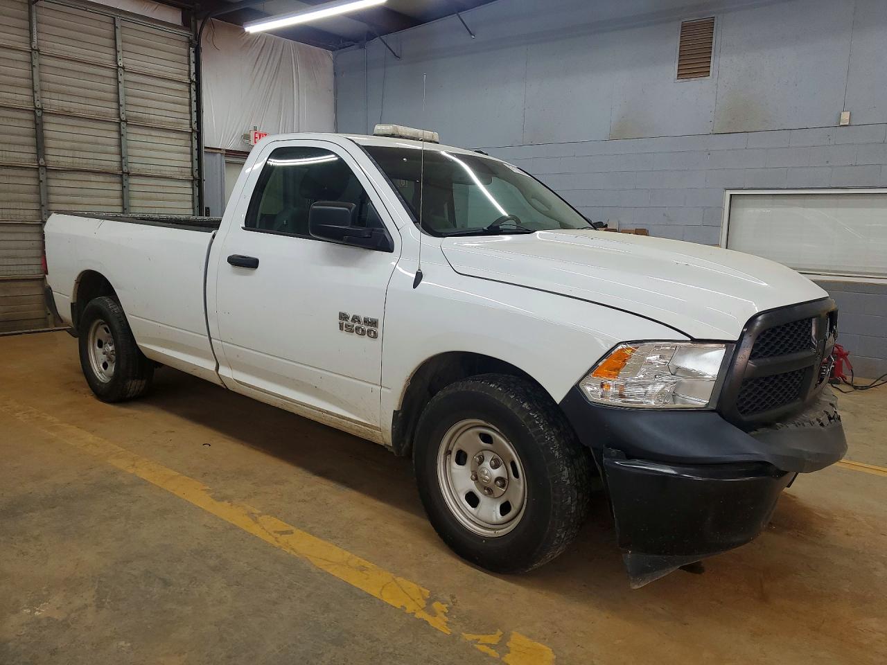 2015 RAM 1500 ST photo 4