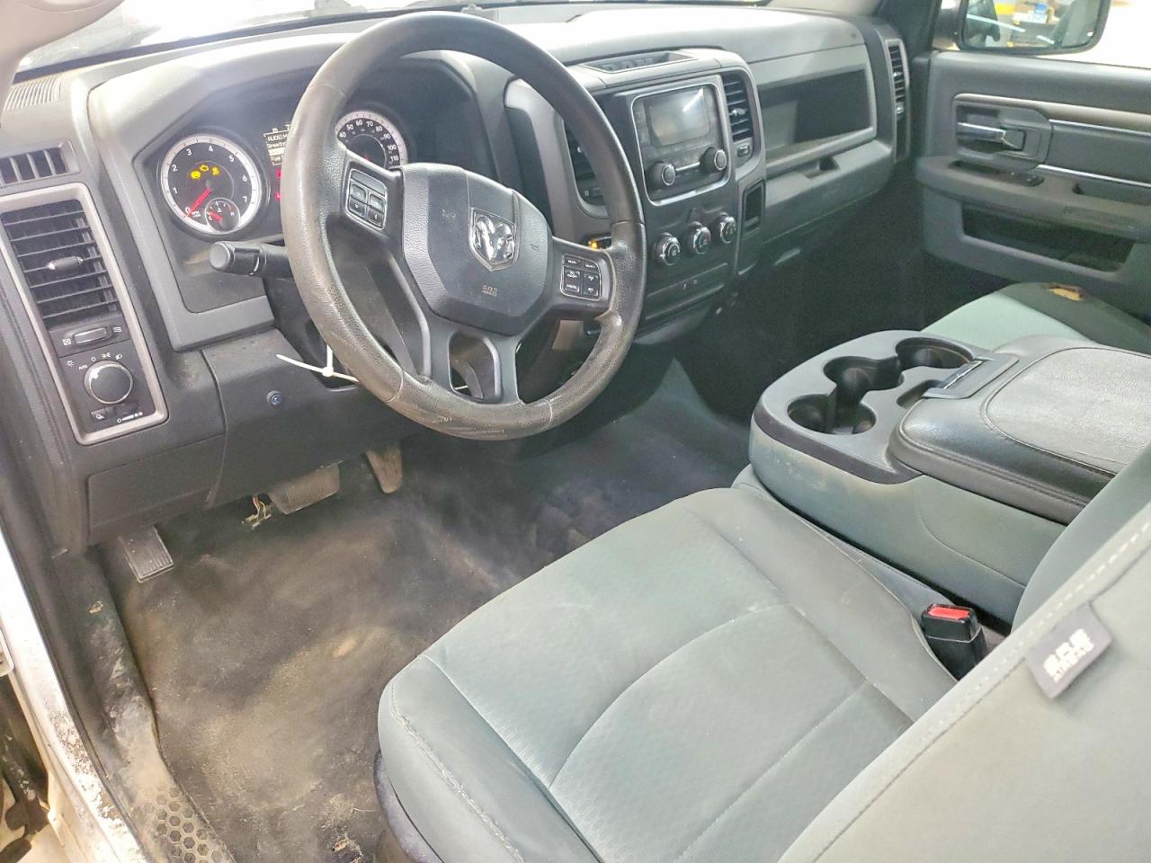 2015 RAM 1500 ST photo 8