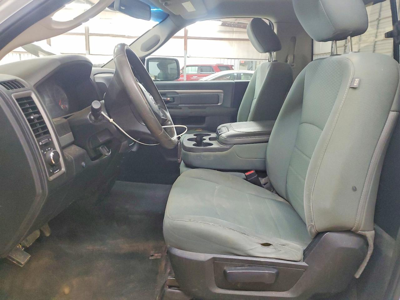 2015 RAM 1500 ST photo 7
