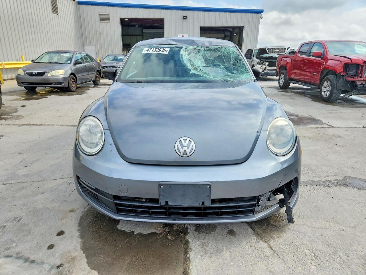 2013 VOLKSWAGEN BEETLE photo 9