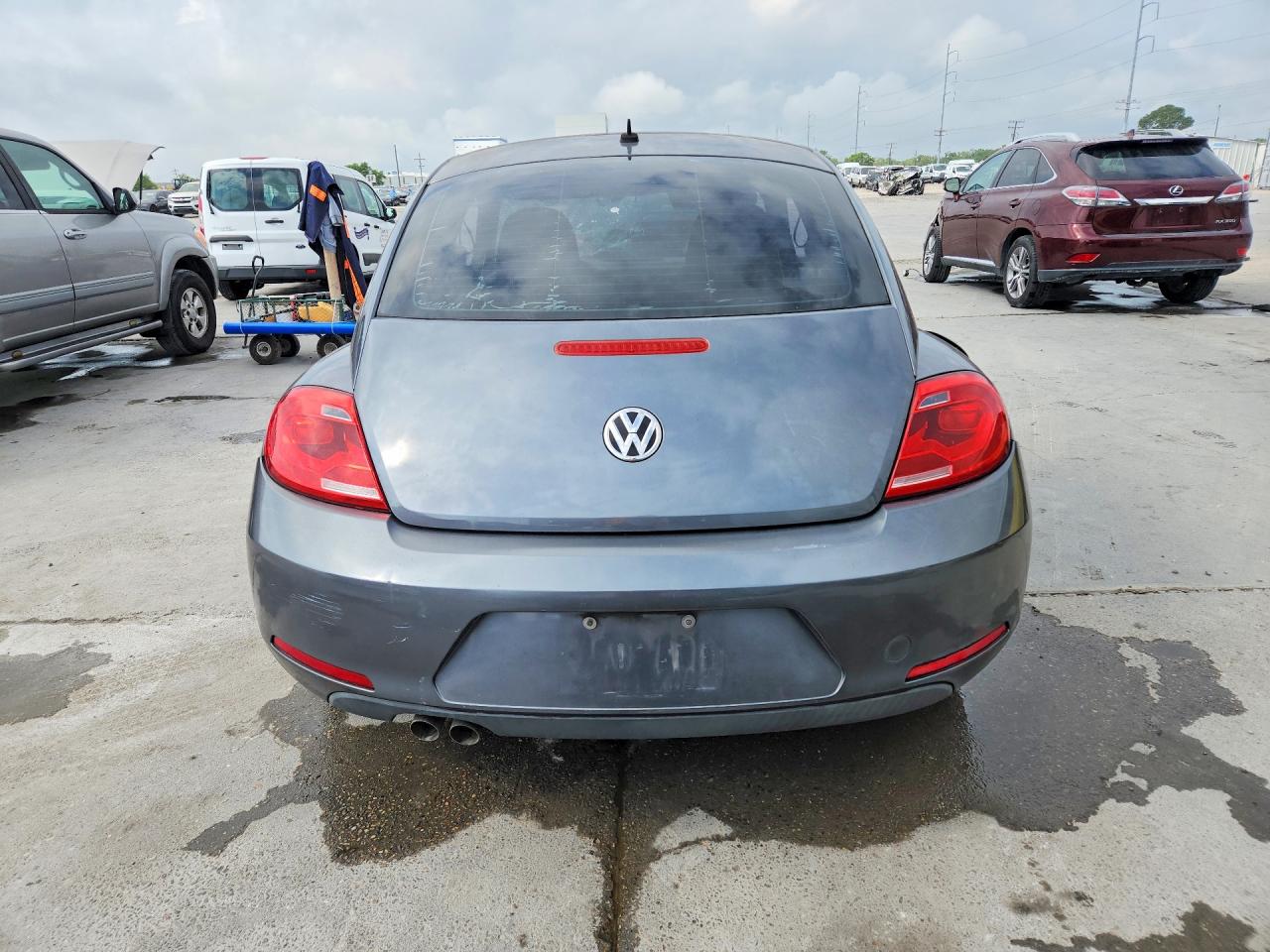 2013 VOLKSWAGEN BEETLE photo 11