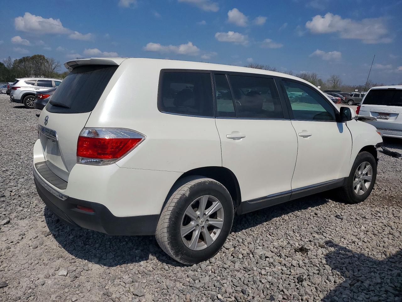 2012 TOYOTA HIGHLANDER BASE photo 7