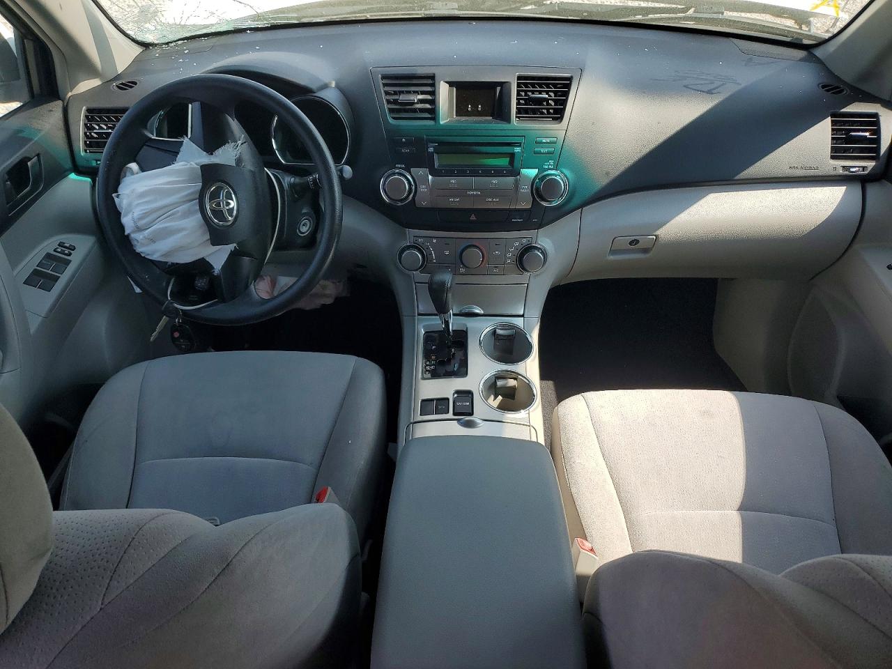 2012 TOYOTA HIGHLANDER BASE photo 22