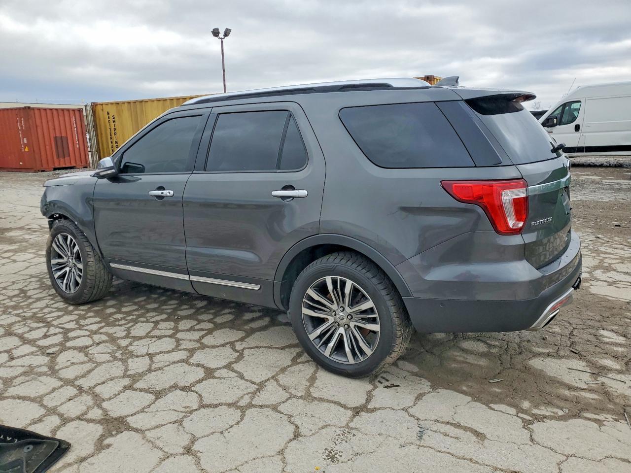 2017 FORD EXPLORER PLATINUM photo 3