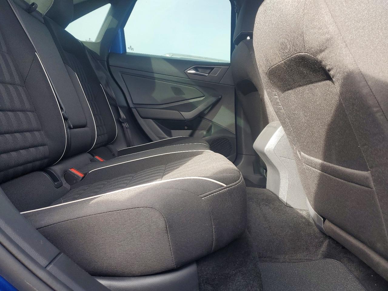 2024 VOLKSWAGEN JETTA SPORT photo 19