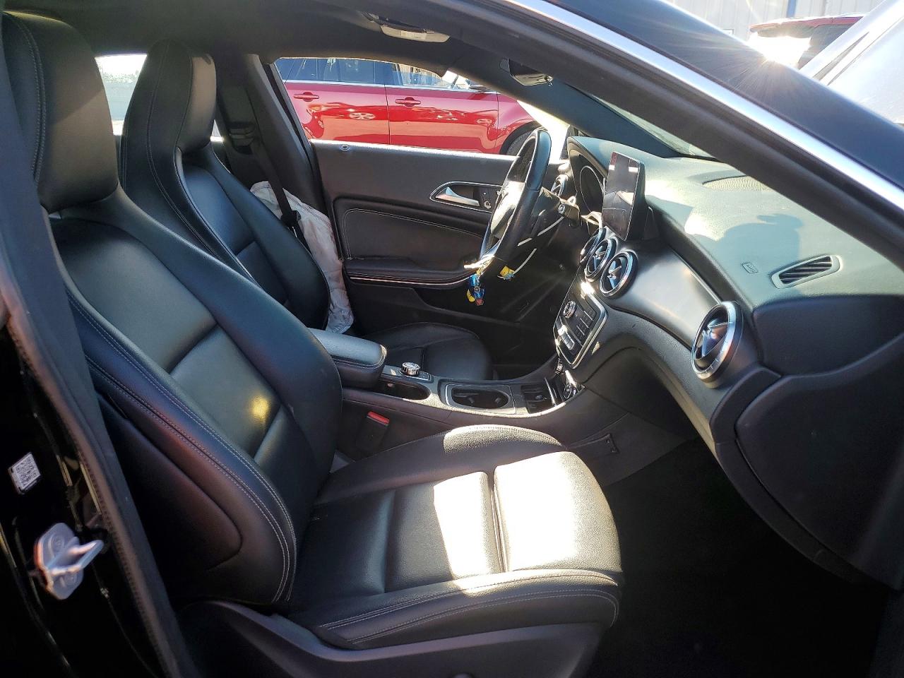 2018 MERCEDES-BENZ CLA 250 photo 13
