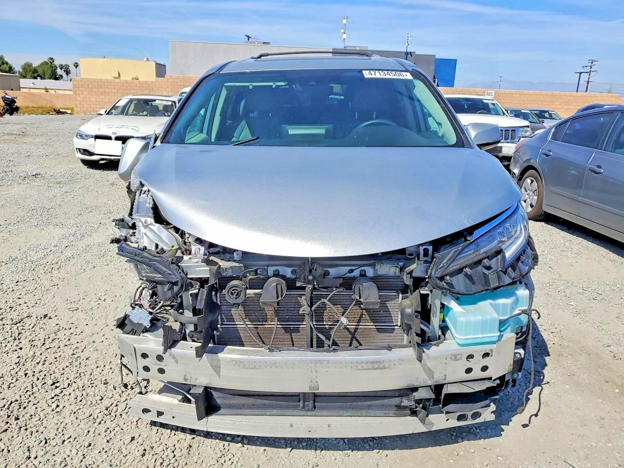 2022 TOYOTA SIENNA LIMITED 7-PASSENGER photo 5
