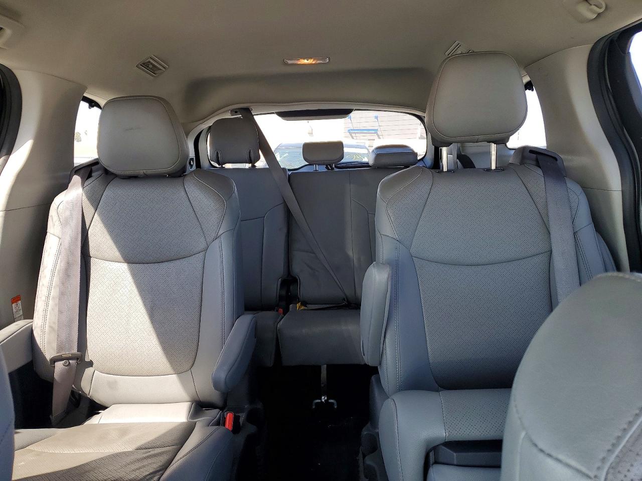 2022 TOYOTA SIENNA LIMITED 7-PASSENGER photo 10