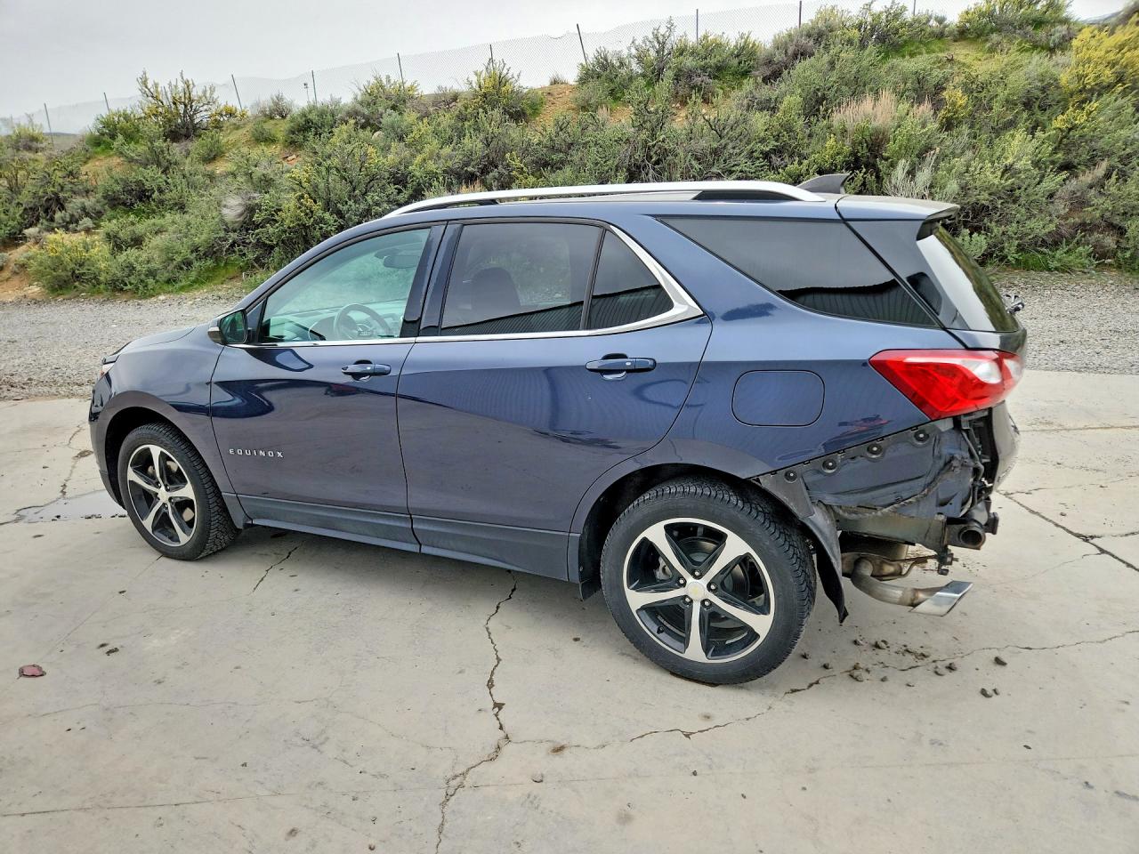 2018 CHEVROLET EQUINOX LT photo 3