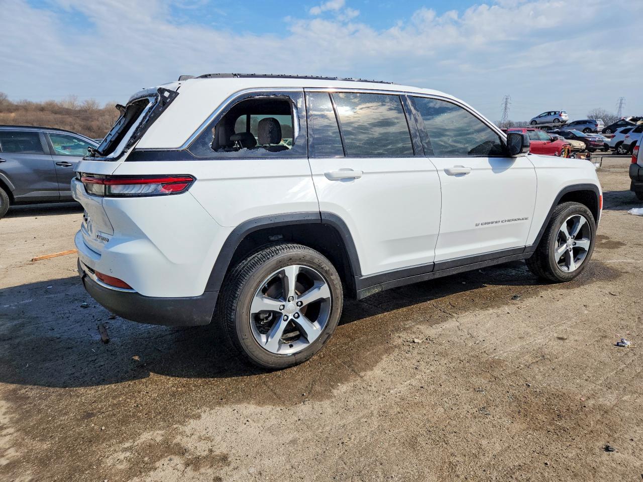 2024 JEEP GRAND CHEROKEE LIMITED photo 7