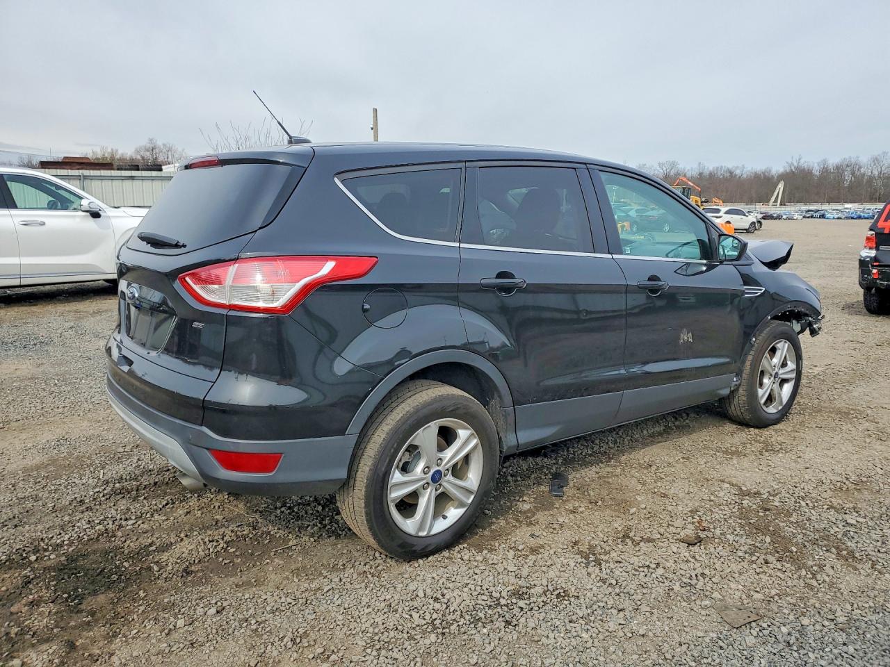 2015 FORD ESCAPE SE photo 7