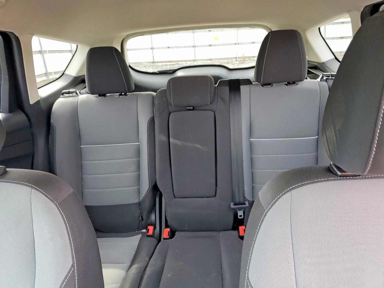 2015 FORD ESCAPE SE photo 28