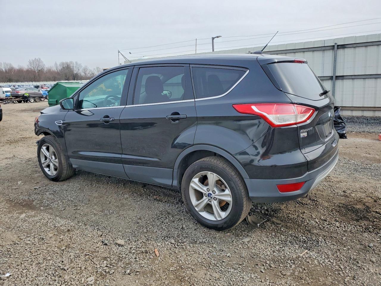 2015 FORD ESCAPE SE photo 4