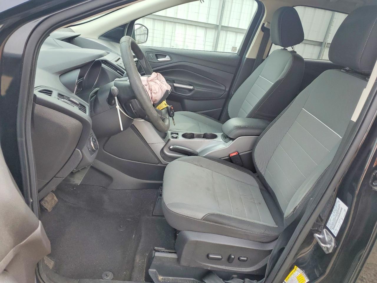 2015 FORD ESCAPE SE photo 19
