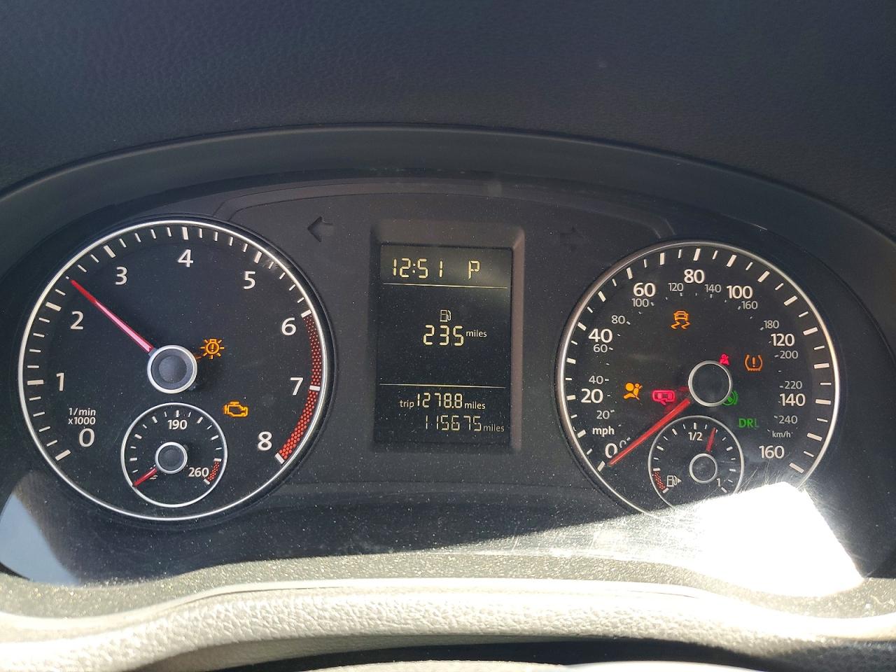 2012 VOLKSWAGEN PASSAT S photo 9