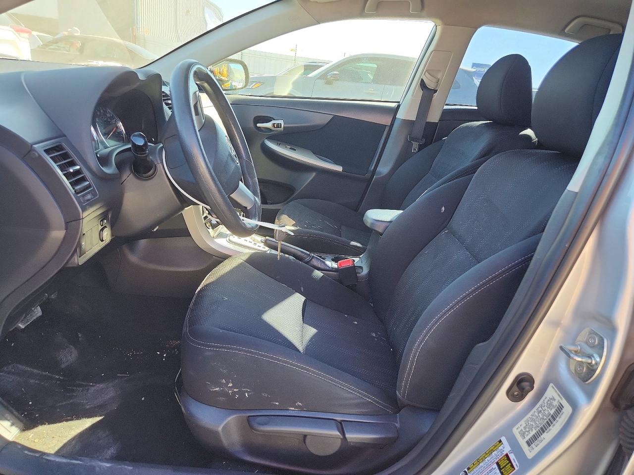 2012 TOYOTA COROLLA S photo 7