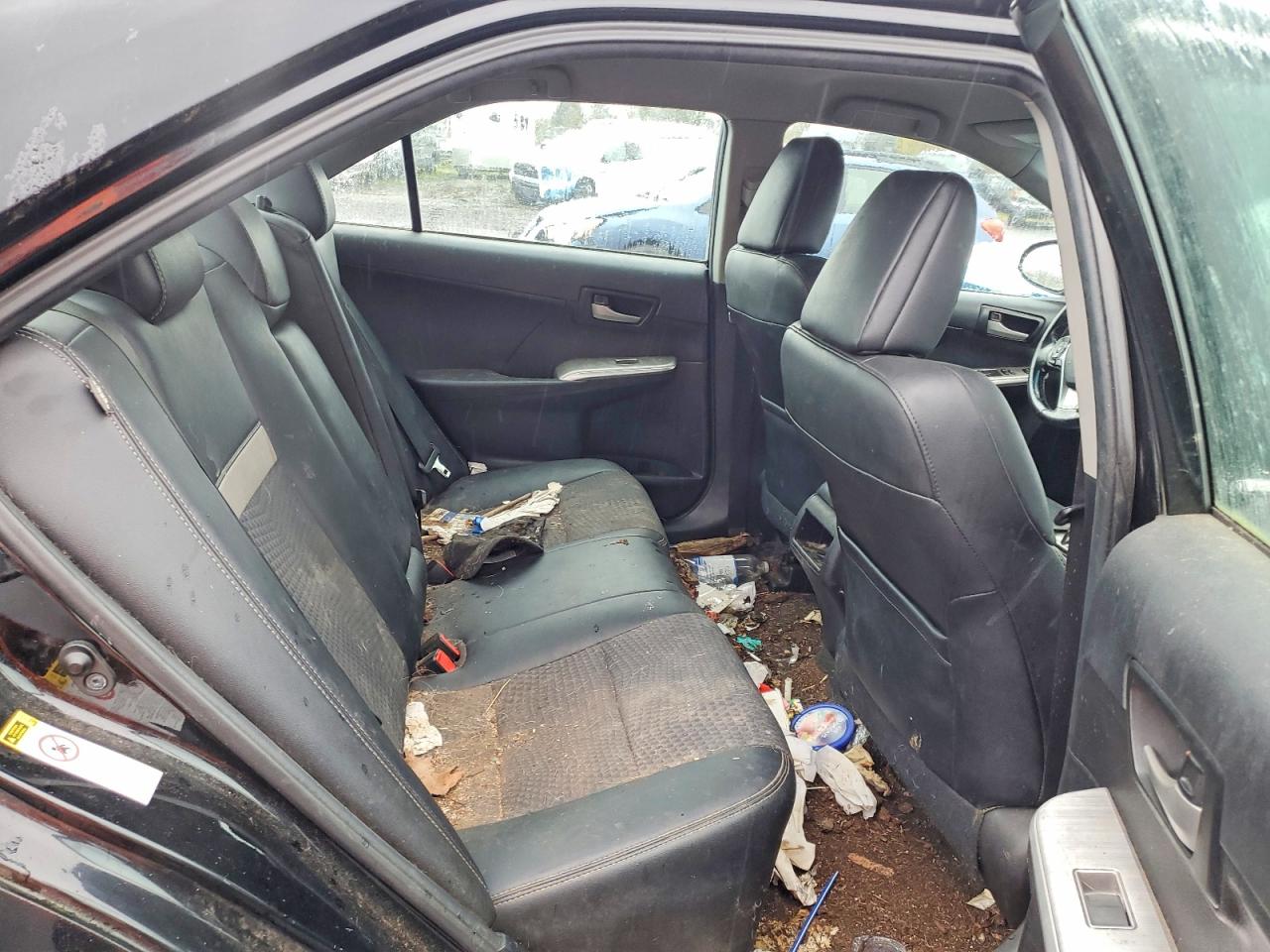 2014 TOYOTA CAMRY SE photo 19