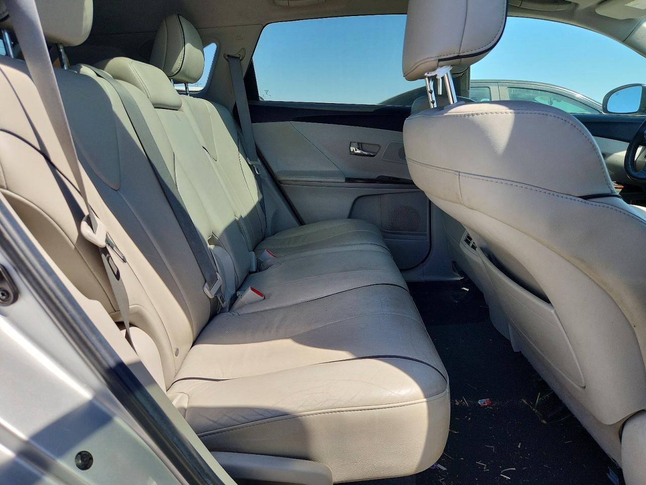2012 TOYOTA VENZA XLE photo 19