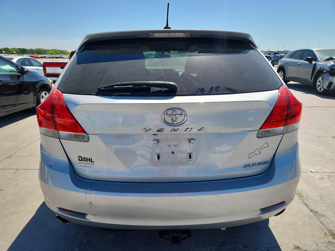 2012 TOYOTA VENZA XLE photo 11