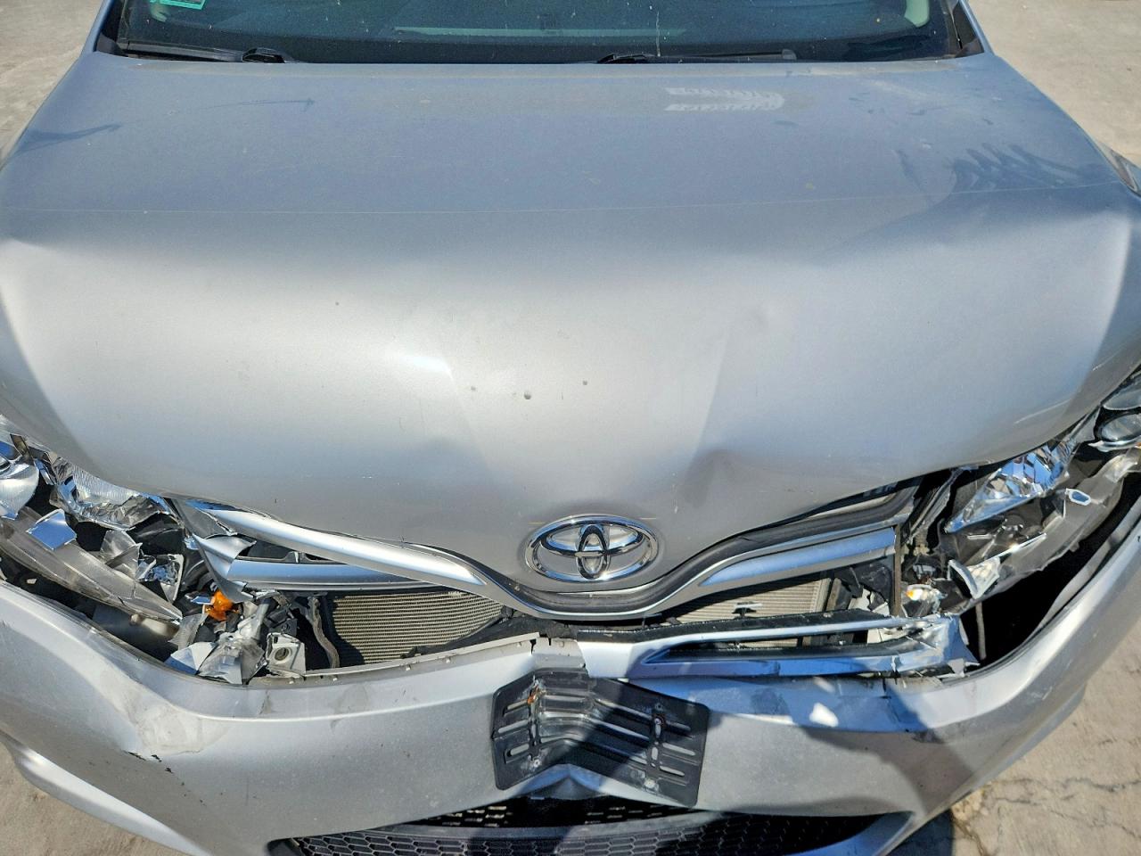 2012 TOYOTA VENZA XLE photo 21