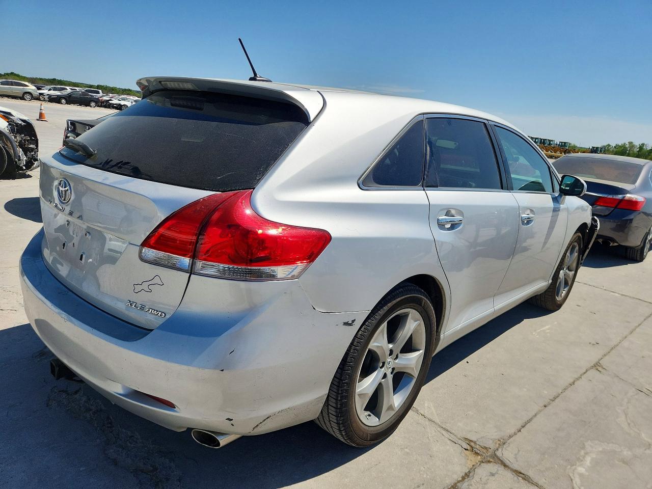 2012 TOYOTA VENZA XLE photo 5