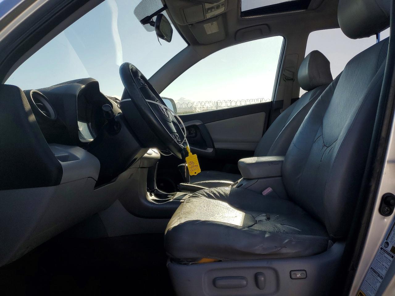2007 TOYOTA RAV4 photo 7